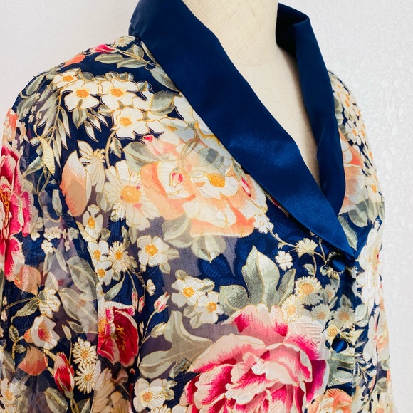 Vintage Victoria's Secret Sheer Loose Floral Sleep Top Slip Size S - Picture 8 of 9